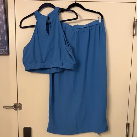 Elegant Blue Wrap Skirt/Top Set - Picture 3 of 3